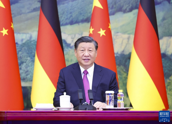 习近平同德国总理朔尔茨举行视频会晤1.jpg